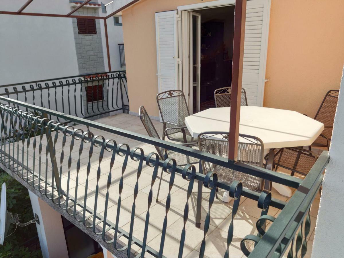 Eva Apartment 1 Trogir Exterior photo